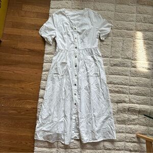 Unlabeled White Button-Down Dress